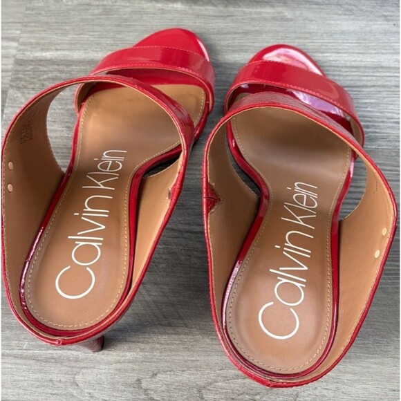 Calvin Klein Red Embossed Patent Leather Cecily Heels Size 9.5 - Picture 5 of 9